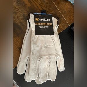 White Leather Driver Gloves size large